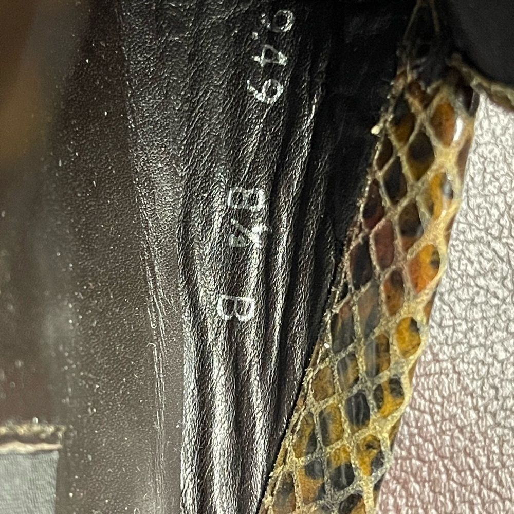 Stuart Weitzman snake print tan mules,‎ size 8 1/… - image 16